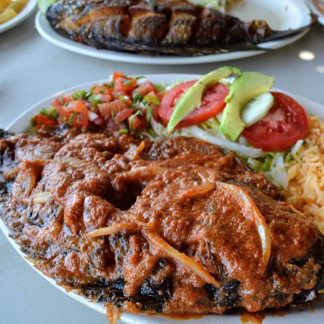 Mojarra a la Diabla / Shrimp in Spicy Sauce.